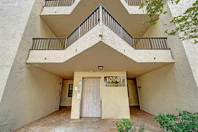 10501 W Broward Blvd #406, Plantation, FL 33324 - Photo 3