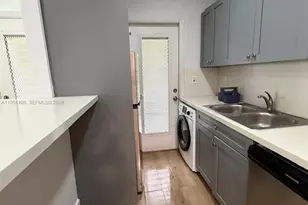 544 Michigan Ave, Miami Beach, FL 33139 - Photo 11