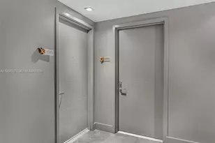 1010 Brickell Ave, Miami, FL 33131 - Photo 9