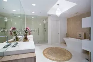 17301 Biscayne Blvd, North Miami Beach, FL 33160 - Photo 17