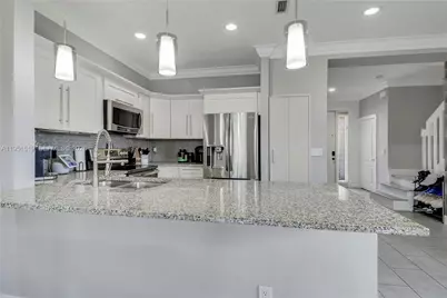 6047 Seminole Gardens Cir, Riviera Beach, FL 33418 - Photo 13