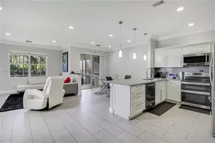 6047 Seminole Gardens Cir, Riviera Beach, FL 33418 - Photo 3