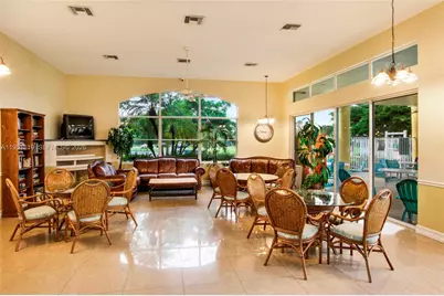 6047 Seminole Gardens Cir, Riviera Beach, FL 33418 - Photo 33