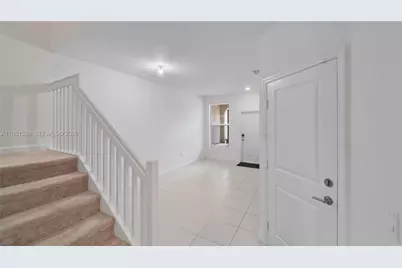 5544 NW 27th Pl, Lauderhill, FL 33313 - Photo 7