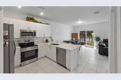 5544 NW 27th Pl, Lauderhill, FL 33313 - Photo 3