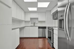 11111 Biscayne Blvd, Miami, FL 33181 - Photo 7