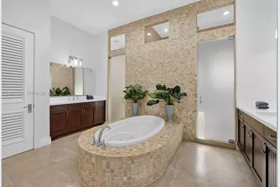 101 Holly Ln, Plantation, FL 33317 - Photo 47