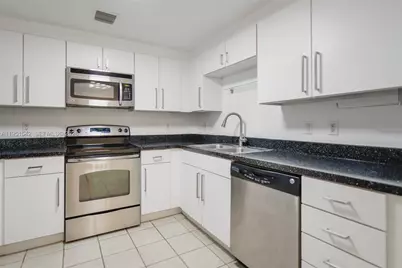 1250 S Miami Ave #1906, Miami, FL 33130 - Photo 21