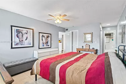 2200 Diana Dr #306, Hallandale Beach, FL 33009 - Photo 23