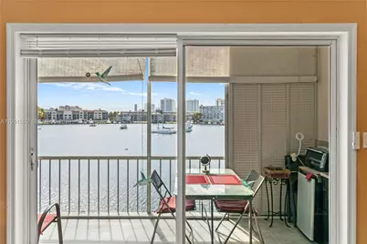 2200 Diana Dr #306, Hallandale Beach, FL 33009 - Photo 27