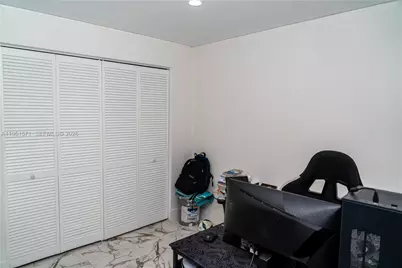 854 NW 87th Ave #405, Miami, FL 33172 - Photo 15