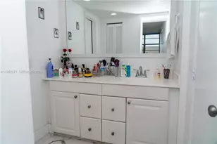 854 NW 87th Ave, Miami, FL 33172 - Photo 17