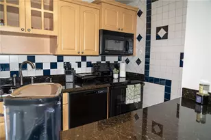 854 NW 87th Ave, Miami, FL 33172 - Photo 5