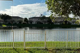 5923 E Abbey Rd, Tamarac, FL 33321 - Photo 5