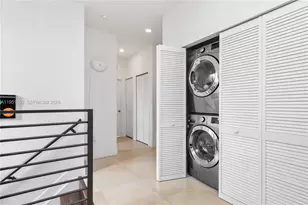 541 SW 91st Ct, Miami, FL 33174 - Photo 9