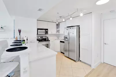 7501 E Treasure Dr #9EF, North Bay Village, FL 33141 - Photo 7