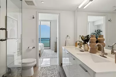 1300 Brickell Bay Drive #3604, Miami, FL 33131 - Photo 19
