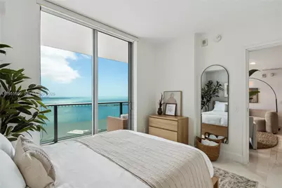 1300 Brickell Bay Drive #3604, Miami, FL 33131 - Photo 17