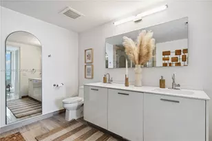 1300 Brickell Bay Dr, Miami, FL 33131 - Photo 13