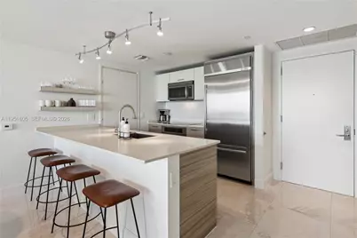 1300 Brickell Bay Drive #3604, Miami, FL 33131 - Photo 7