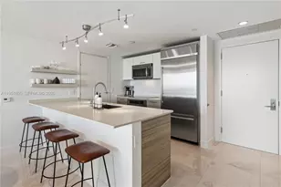 1300 Brickell Bay Dr, Miami, FL 33131 - Photo 7