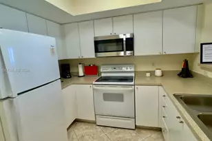 17375 Collins Ave, Sunny Isles Beach, FL 33160 - Photo 7