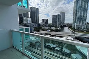 31 SE 5th St, Miami, FL 33131 - Photo 1