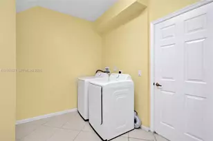 751 SW 191st Ave, Pembroke Pines, FL 33029 - Photo 31