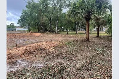 17 Rosevelt Ave, Lehigh Acres, FL 33936 - Photo 5
