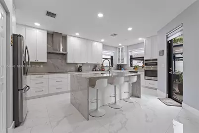 3521 W 92nd Pl, Hialeah, FL 33018 - Photo 3