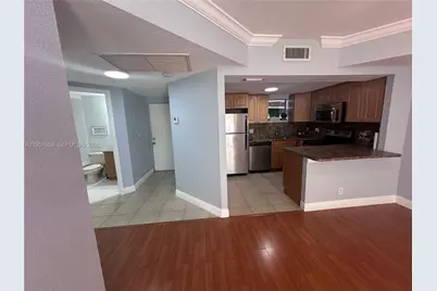 8290 Lake Dr #502, Doral, FL 33166 - Photo 3