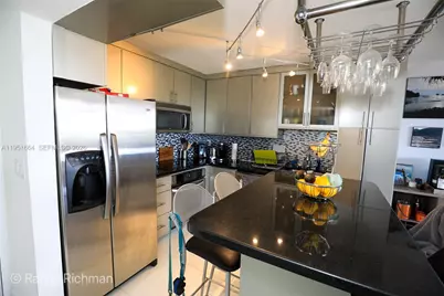 600 NE 36th St #514, Miami, FL 33137 - Photo 3