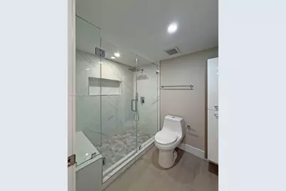 520 Brickell Key Dr #A1010, Miami, FL 33131 - Photo 25