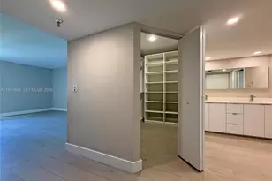 520 Brickell Key Dr, Miami, FL 33131 - Photo 25