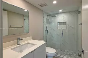 520 Brickell Key Dr, Miami, FL 33131 - Photo 23