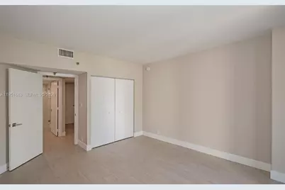 520 Brickell Key Dr #A1010, Miami, FL 33131 - Photo 17