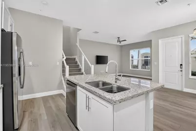 12444 NW 17th Mnr, Pembroke Pines, FL 33028 - Photo 9