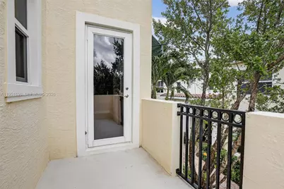 12444 NW 17th Mnr, Pembroke Pines, FL 33028 - Photo 27