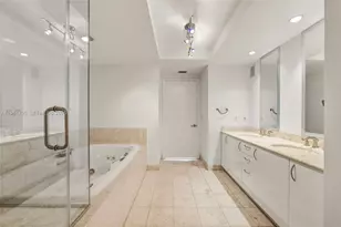 1331 Brickell Bay Dr, Miami, FL 33131 - Photo 15