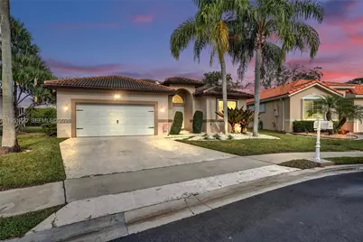 8795 NW 76th Pl, Tamarac, FL 33321 - Photo 1