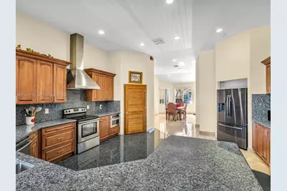 2710 Walkers Way, Weston, FL 33331 - Photo 21