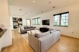 1520 Michigan Ave, Miami Beach, FL 33139 - Photo 3