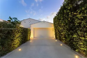 3325 Pine Tree Dr, Miami Beach, FL 33140 - Photo 17