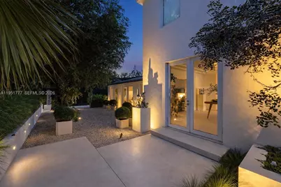 3325 Pine Tree Dr, Miami Beach, FL 33140 - Photo 3