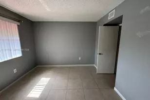 8620 NW 3rd Ln, Miami, FL 33126 - Photo 25