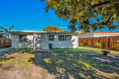 1624 NE 175th St, North Miami Beach, FL 33162 - Photo 37