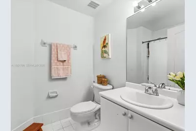7377 NW 174th Ter #105, Hialeah, FL 33015 - Photo 21
