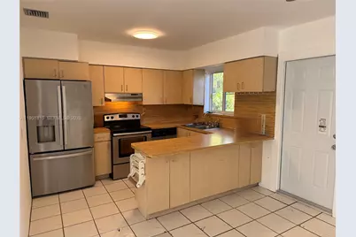 3535 NW 82nd St, Miami, FL 33147 - Photo 3
