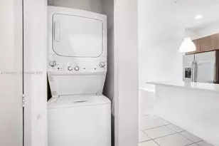 7865 NW 104th Ave, Doral, FL 33178 - Photo 19