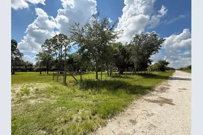 266 Avenida Del Centro, Clewiston, FL 33440 - Photo 1